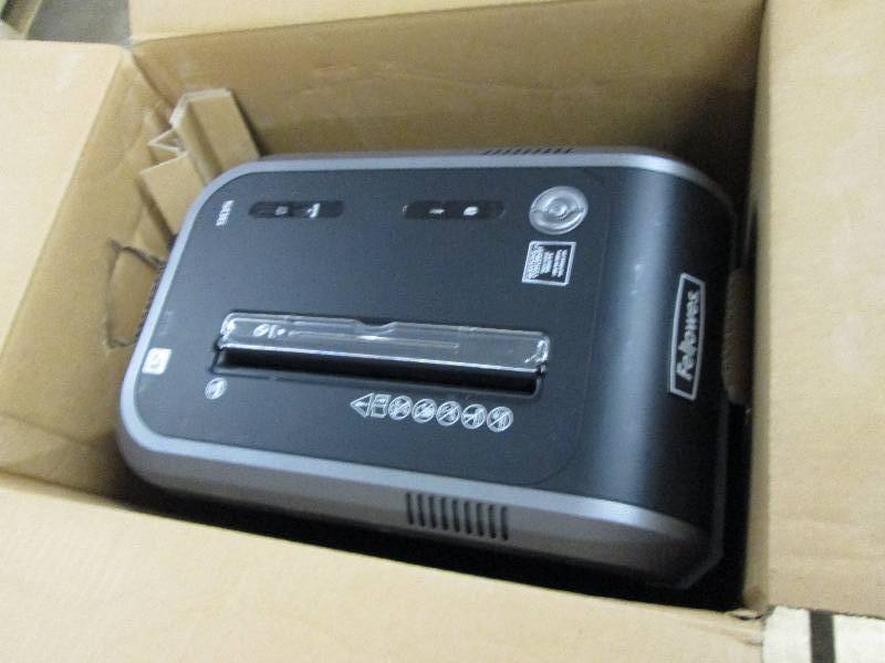 lot 78 image: Fellowes Powershred 90S 18-Sheet St...
