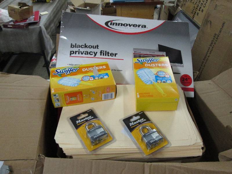 lot 208 image: 4 Damaged Boxes of Universal Top Ta...