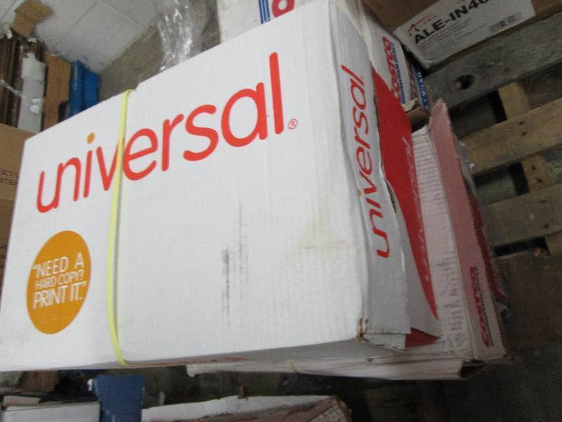 lot 275 image: Universal 21200 Copy Paper, 92 Brig...