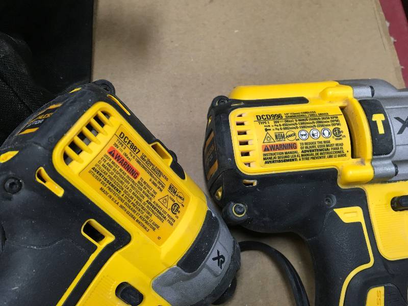 lot 25 image: Dewalt 20-Volt MAX Lithium-Ion Cordless Hammer DrillImpact Driver Combo Kit (2-Tool) with (1) Battery, Charger and Bag in very good working condition