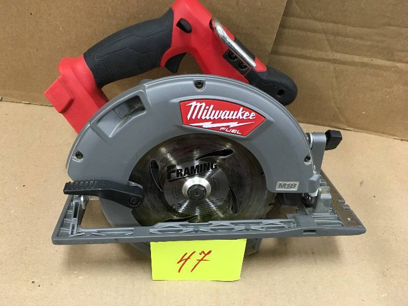 lot 47 image: Milwaukee M18 FUEL 18-Volt Lithium-Ion Brushless Cordless 7-14 in. Circular Saw (Tool-Only)