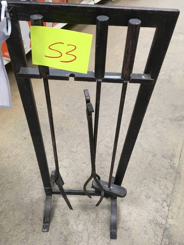 lot 53 image: Home Decoration Kempston Park 5-Piece Fireplace Tool Set