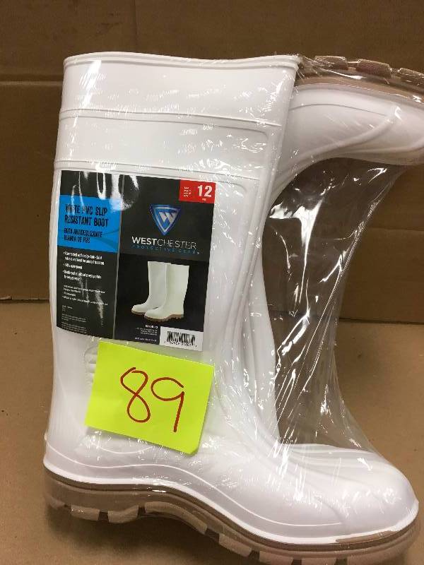 lot 89 image: Westchester Protective Gear size 12