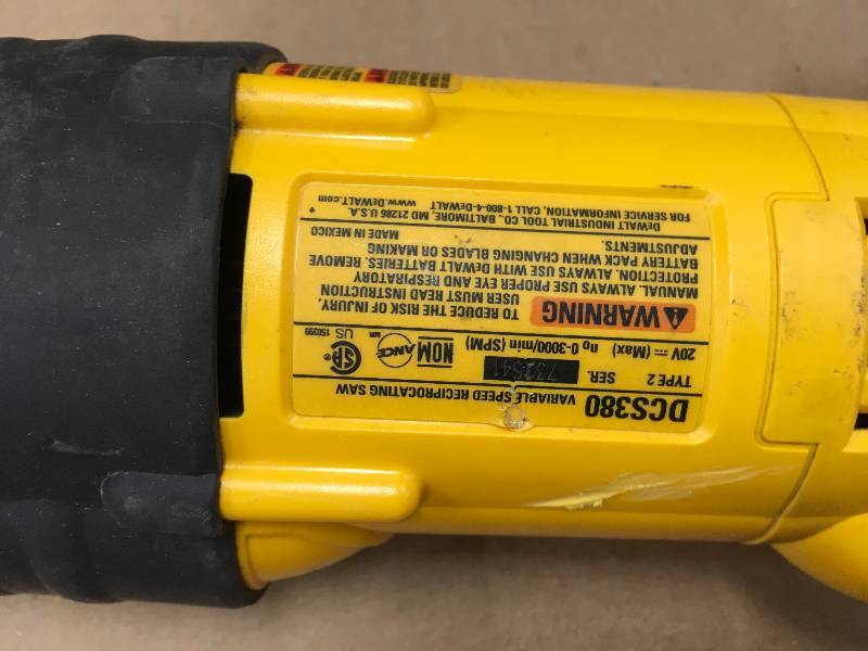 lot 91 image: dewalt 20-Volt MAX Lithium-Ion Cordless Reciprocating Saw (Tool-Only) used in working condition