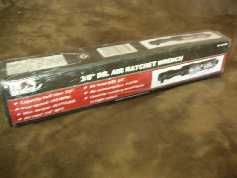 lot 32 image: Iron Horse 38 Dr. Air Ratchet Wrench