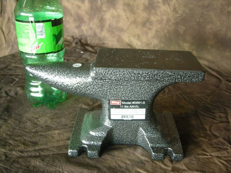 lot 54 image: King 11lb Anvil