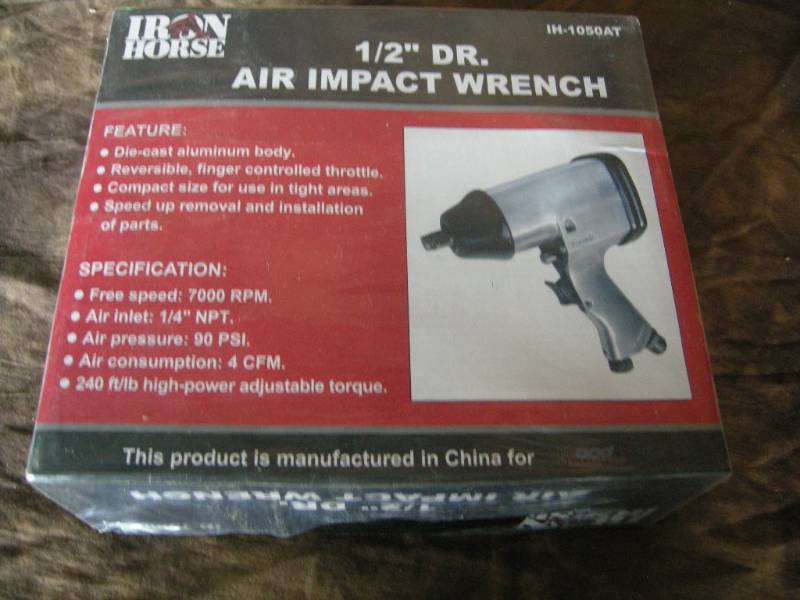 lot 57 image: Iron Horse 12 Dr. Air Impact Wrench Kit