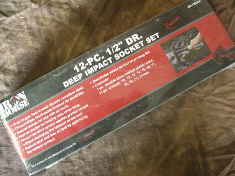 lot 60 image: Iron Horse 12 dr Deep Impact Socket Set