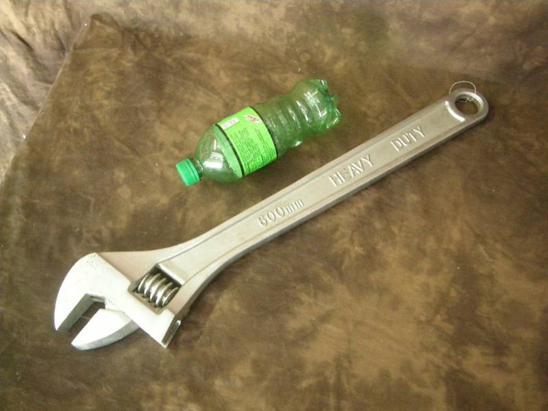 lot 89 image: Large 24 Crescent Wrench