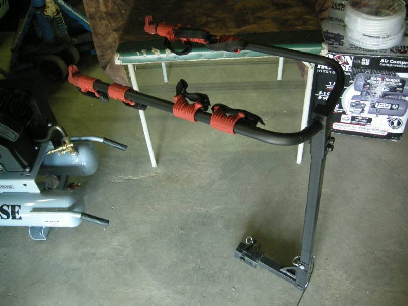 lot 101 image: 4 Bicycle Receiver Rack