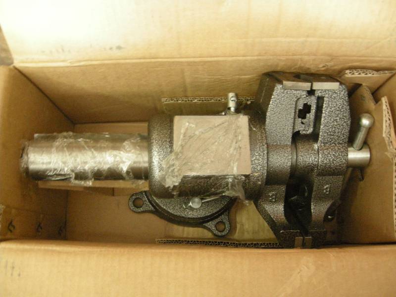 lot 128 image: King 5 Multi-purpose Vise
