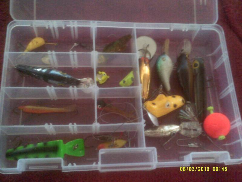 lot 21 image: TACKLE AND SEPARATING CASE