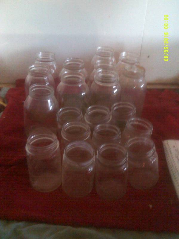 lot 56 image: 10 QT JARS 10 PINT