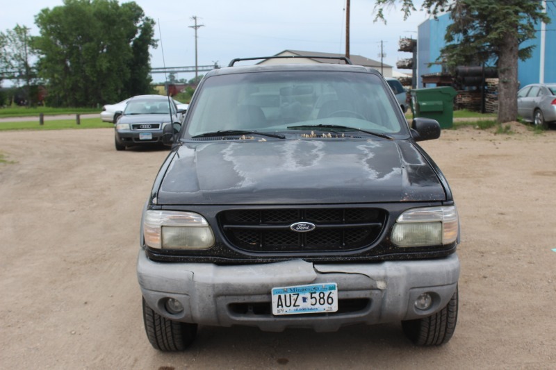 2000 Ford Explorer XLS 4x4