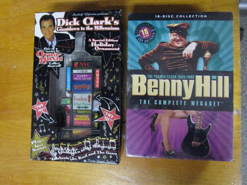 18 Disc Collection Benny Hill and Dick Clark Countdown to the Millennium Holiday Ornament Both Unopened