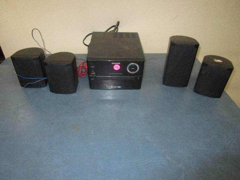 Philips Micro Music System with 4 Speakers, Dont Know If Works (Not Tested)