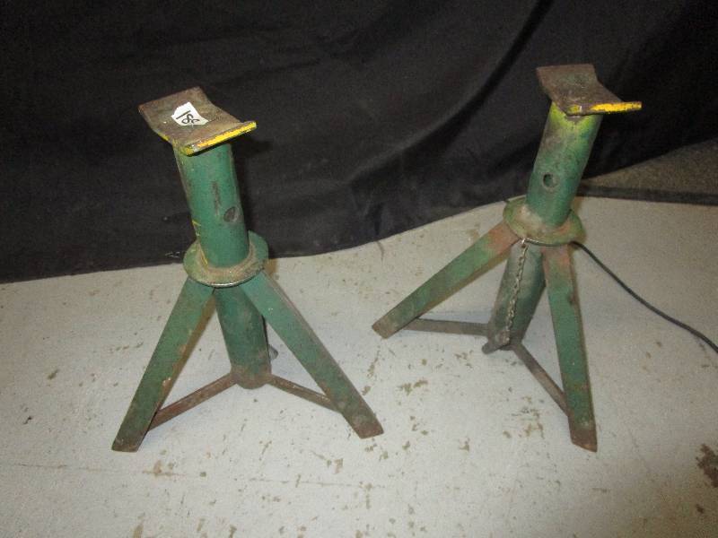 2 Vehicle Stands (Dont Know How Much Can Lift)