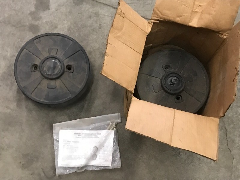 Set Of John Deere Sabre Lawn Tracto...