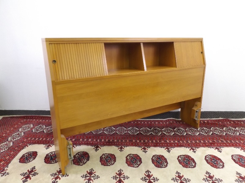 lot 4 image: Mid Century Modern Maple Full Size Headboard