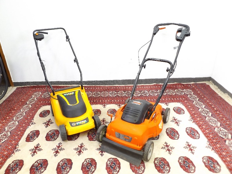 lot 11 image: Black and Decker 18 Lawn Mulching Mower, and&nbspUltra Light Lawn Mower
