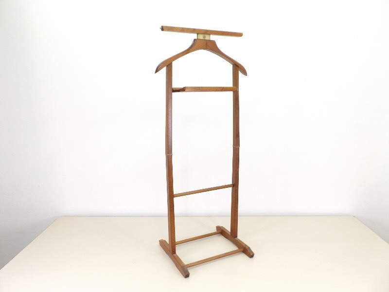 lot 22 image: Vintage Brevettato Clothing Butler Rack