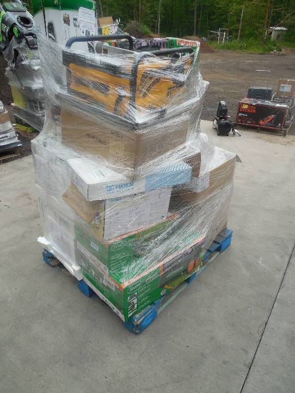 lot 11 image: PALLET LOT OF GENERAL MERCHANDISE AND TOOLS