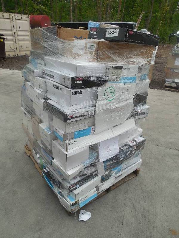 lot 13 image: PALLET LOT OF GENERAL MERCHANDISE AND PLUMBING ITEMS