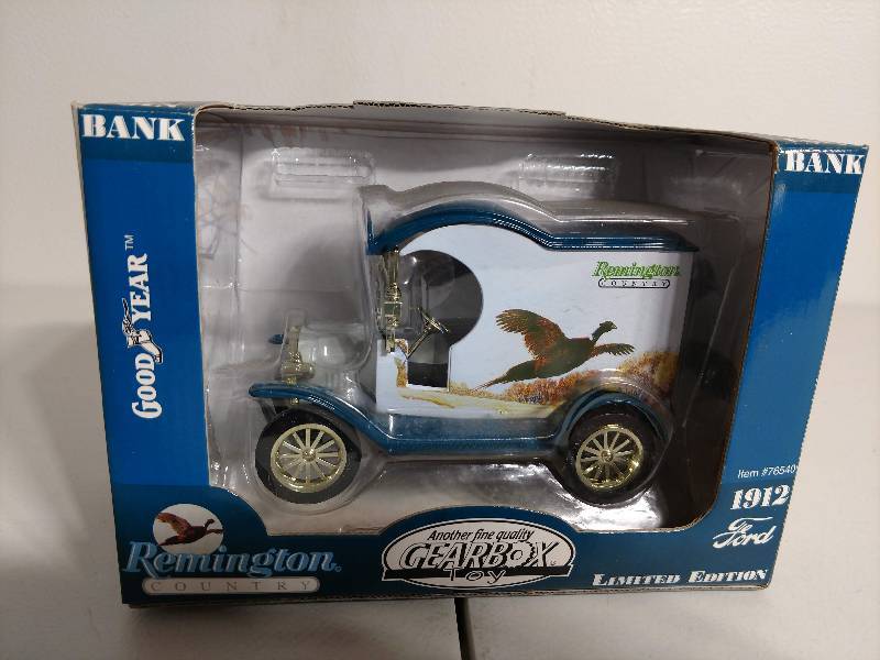 lot 4 image: Remington 1912 Ford Model T Delivery Limited Edition Locking Coin Bank