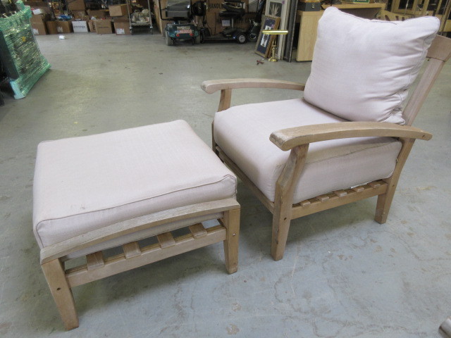 lot 119 image: SOLID WOOD PATIO CHAIR WITH OTTOMAN