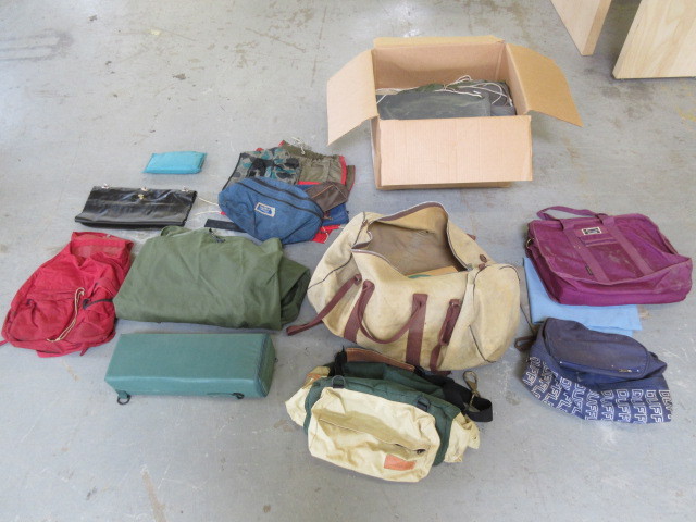 lot 131 image: DUFFEL BAGS, BACKPACKS AND TARPS