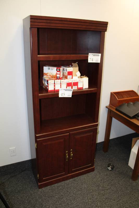 lot 74 image: 2-Door 5-Shelf Wood Bookcase