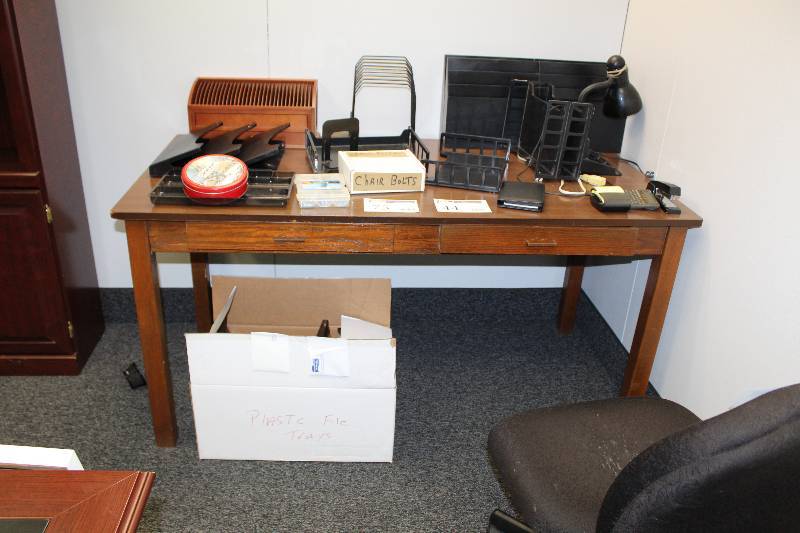 lot 75 image: 2-Drawer Wood Table
