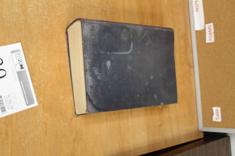lot 39 image: The Oxford Universal Dictionary