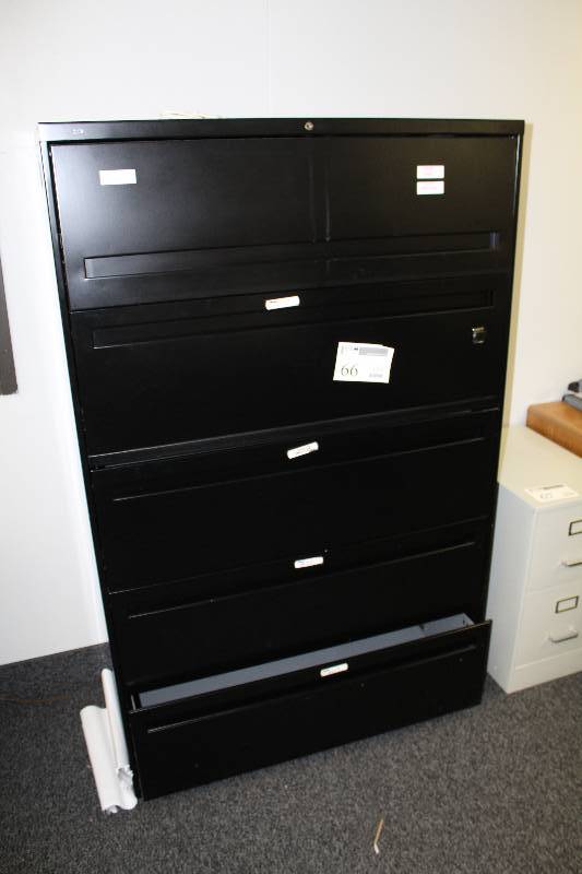 lot 66 image: Hon Locking 5-Drawer Metal File Cabinet