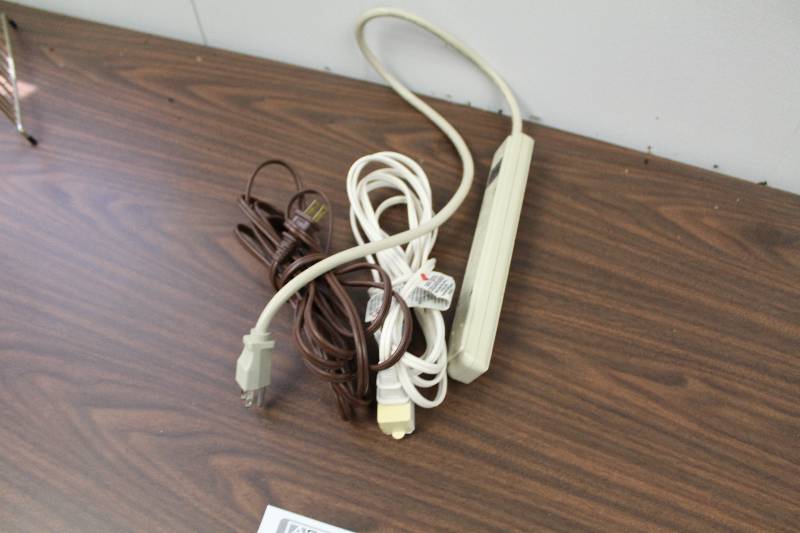 lot 55 image: Power Strips