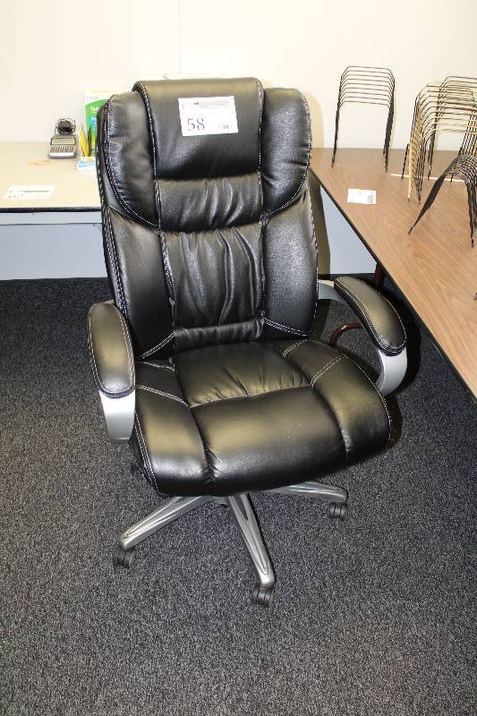 lot 58 image: Leather Rolling Office Arm Chair
