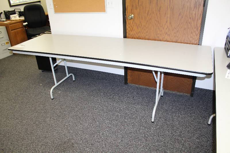 lot 61 image: Folding Table