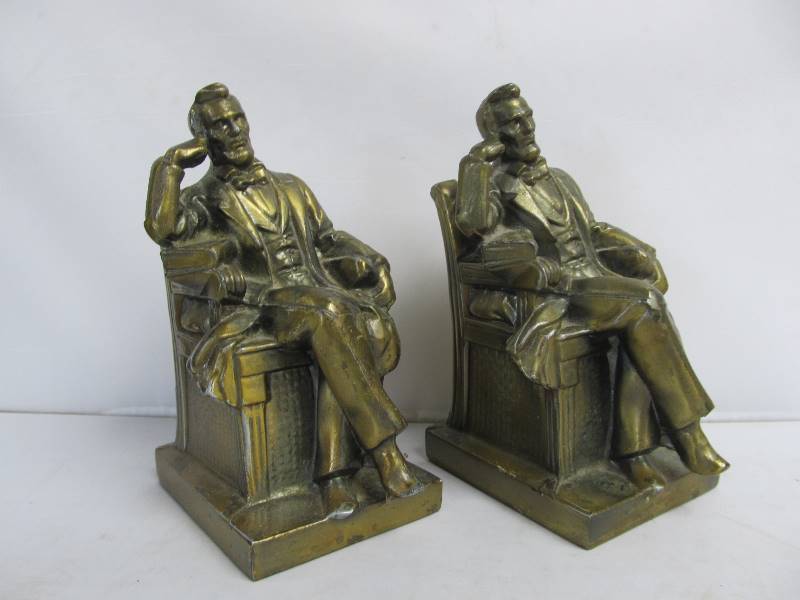 lot 54 image: Pair of Vintage ABRAHAM LINCOLN Cast Metal Bookends