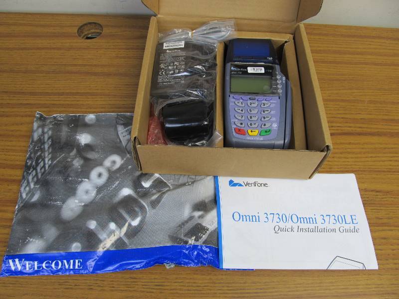 lot 113 image: Verifone Omni 3730 Credit Card Terminal NIB