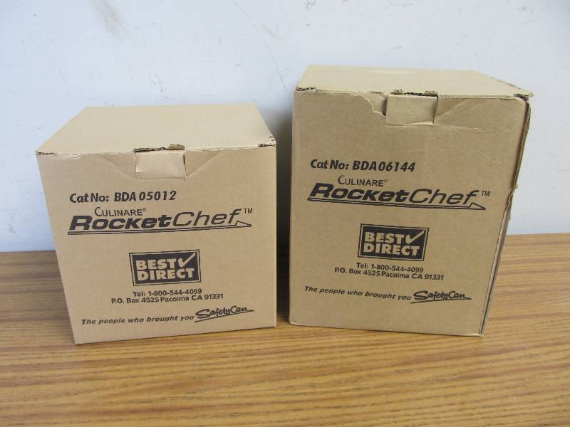 lot 119 image: Brand New ROCKET CHEF Food Processor w Accessory BowlsLid