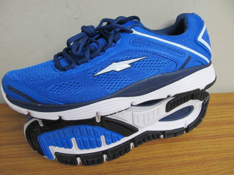 lot 135 image: BRAND NEW Mens Avia Tennis Shoes - Sz 10.5