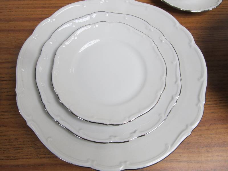 lot 164 image: LARGE Set of Antique BAREUTHER Waldsasses Bavarian Silver Rimmed China
