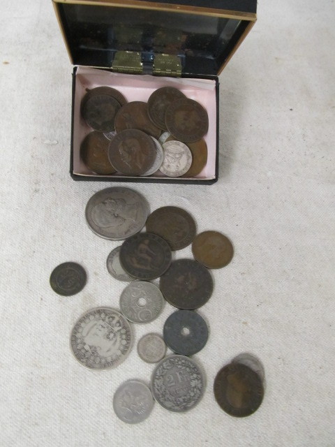 lot 146 image: Estate Lot of Old Foreign Coins