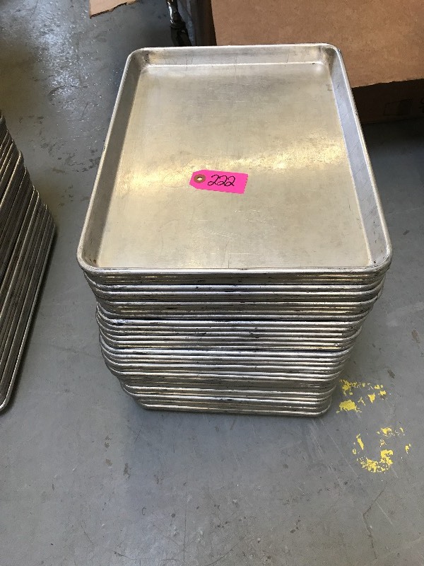lot 222 image: LOT OF HALF-SIZED BAKERY TRAYS
