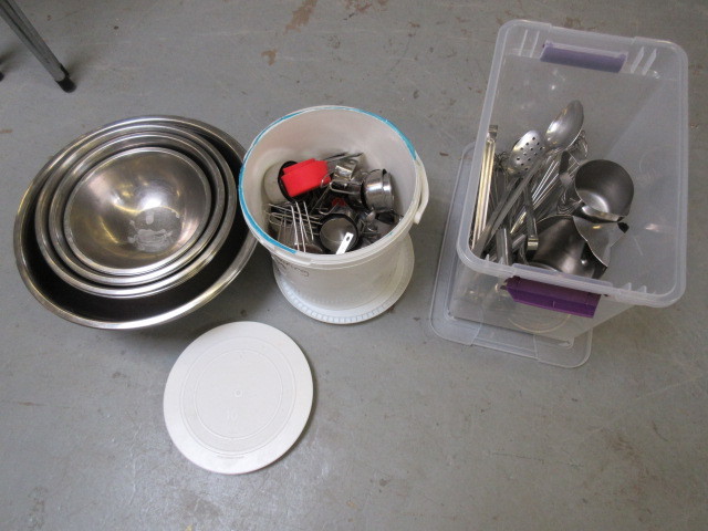lot 238 image: STAINLESS STEEL BOWLS, MEASURING CUPS AND UTENSILS