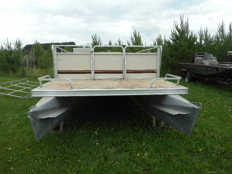 1982 Ercoa Pontoon Boat We Sell Your Stuff Inc Auction 66 K Bid