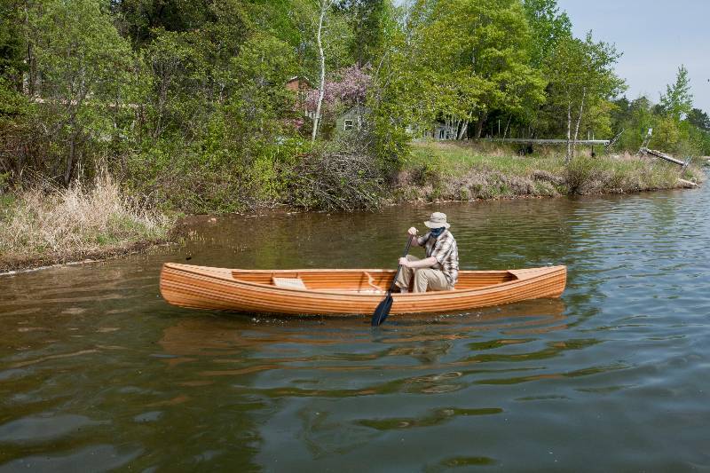 lot 3 image: 16 ft Cedar Strip Canoe