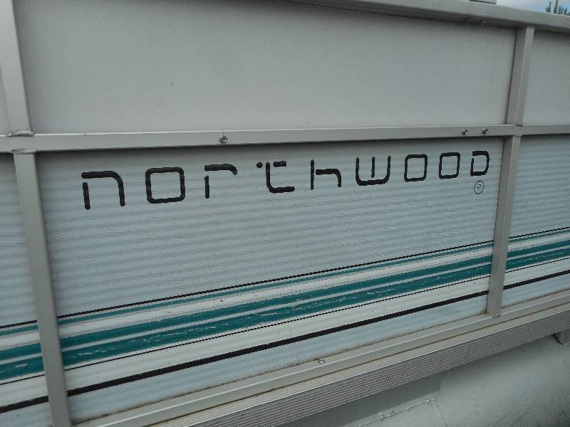 lot 1 image: 1993 Northwood Party Fish Pontoon Boat
