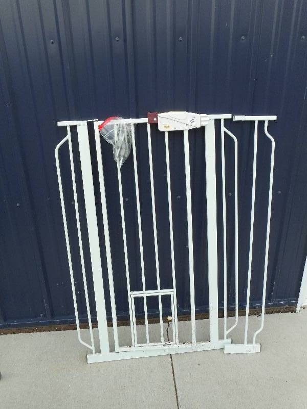 Pet or Child Safety Gate