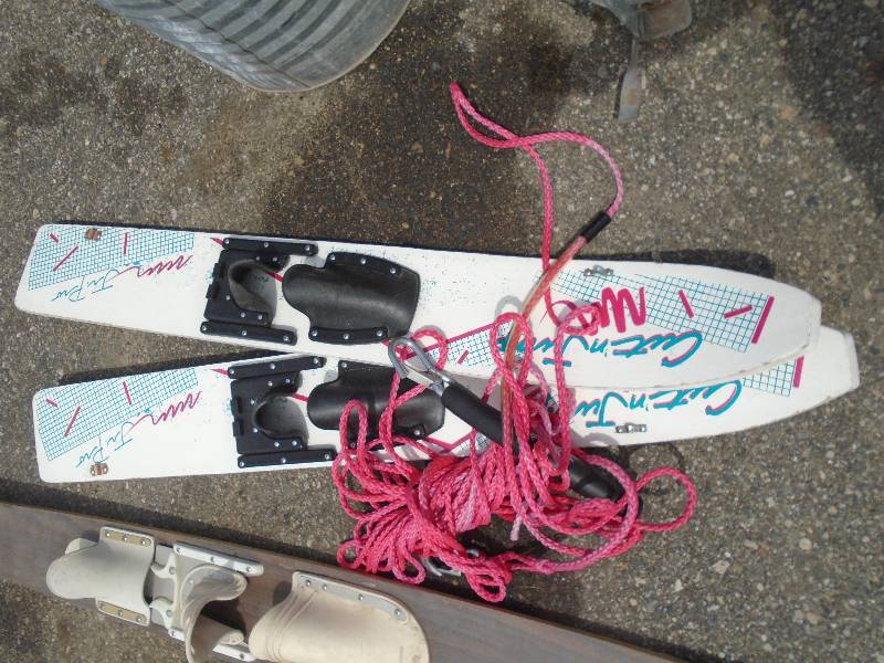 Skis